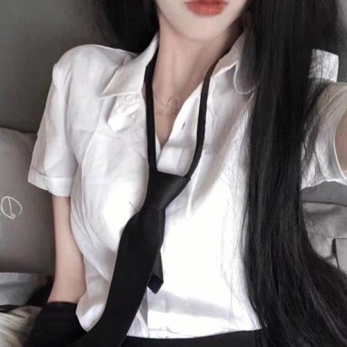 这个女配有点甜